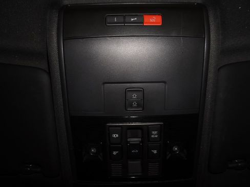 Used 2023 Volkswagen Atlas Cross Sport SEL image 13