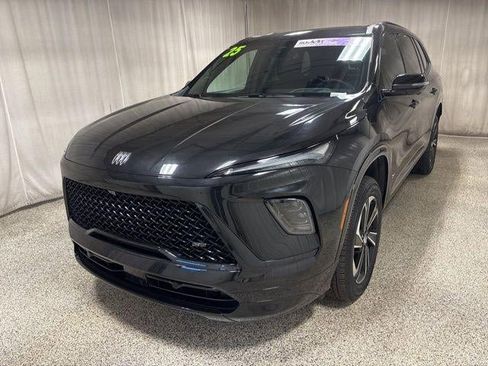 Used 2025 Buick Enclave Sport Touring image 7