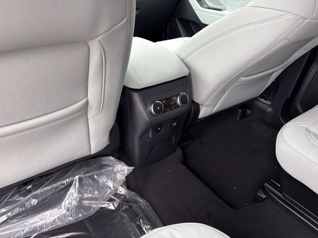 New 2027 Ford Explorer Platinum w/ LUX Leather Package AWD/4WD image 8