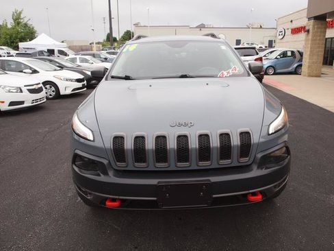 Used 2014 Jeep Cherokee Trailhawk w/ Comfort/Convenience Group AWD/4WD image 4