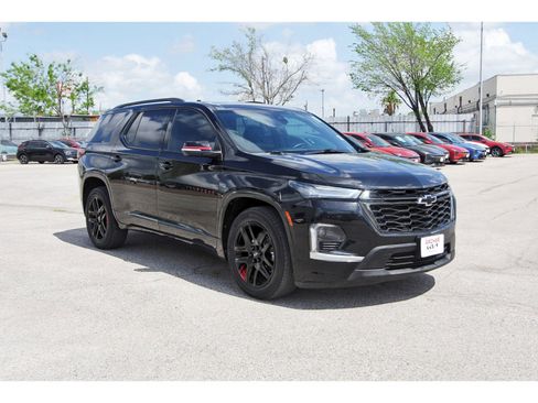 Used 2023 Chevrolet Traverse Premier w/ Redline Edition image 9