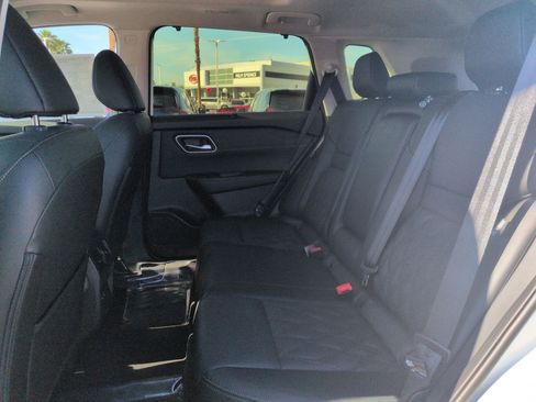 New 2026 Nissan Rogue Platinum image 11