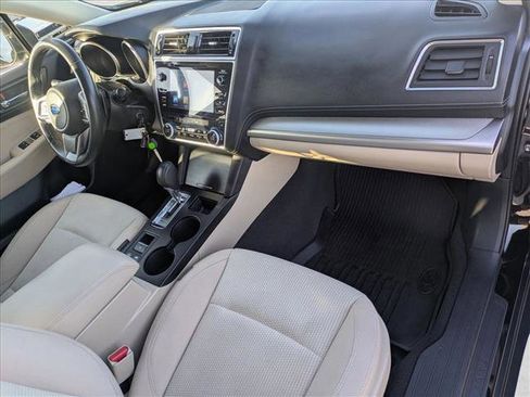 Used 2018 Subaru Outback 2.5i Premium image 20
