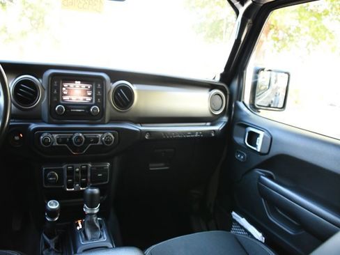 Used 2020 Jeep Wrangler Unlimited Freedom Edition image 22