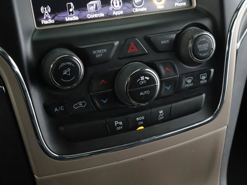 Used 2015 Jeep Grand Cherokee Limited image 14