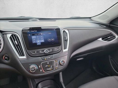Used 2022 Chevrolet Malibu LS image 21