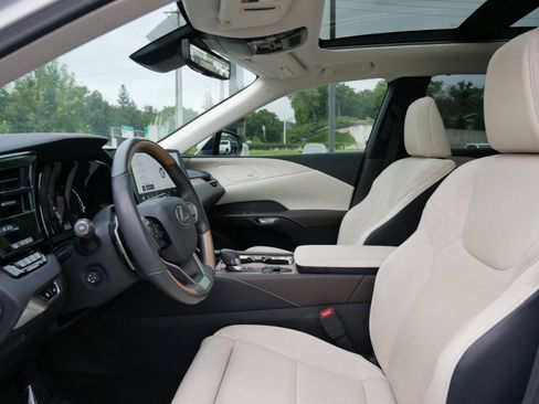Certified 2024 Lexus RX 350 AWD w/ Convenience Package image 9