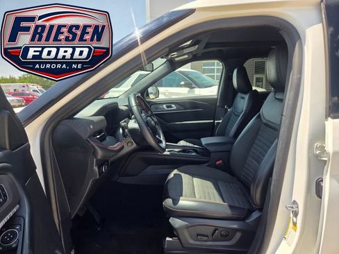 Used 2025 Ford Explorer ST-Line w/ Premium Package AWD/4WD image 10