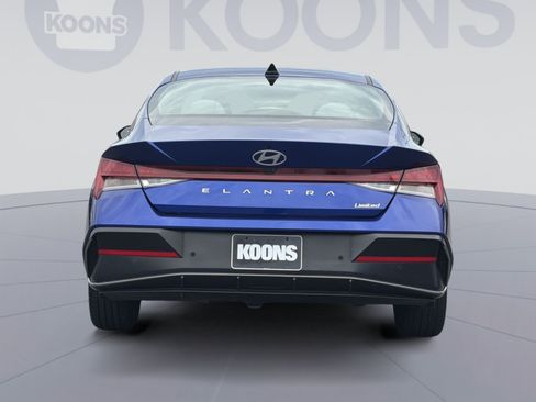 Certified 2024 Hyundai Elantra Limited FWD image 5