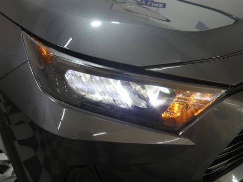 Used 2020 Toyota RAV4 LE w/ All Weather Liner Package AWD/4WD image 14