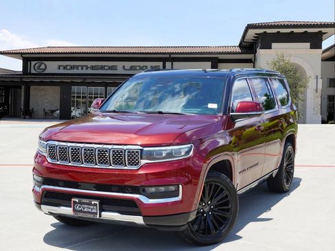 Used 2022 Jeep Grand Wagoneer Series III w/ Flexible Seating Group AWD/4WD image 1
