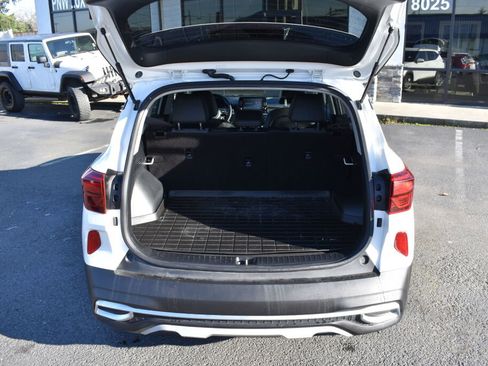 Used 2021 Kia Seltos S image 28