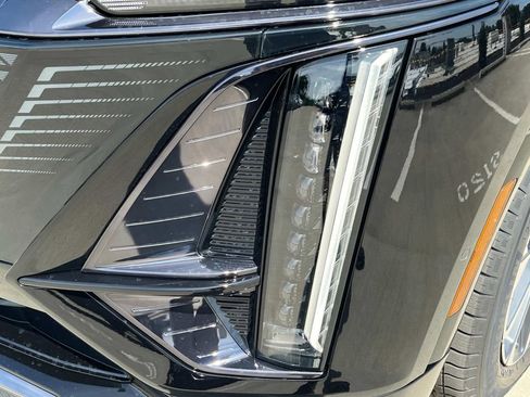 New 2026 Cadillac Lyriq Sport image 9