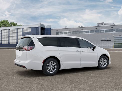 New 2027 Chrysler Pacifica LX FWD image 2