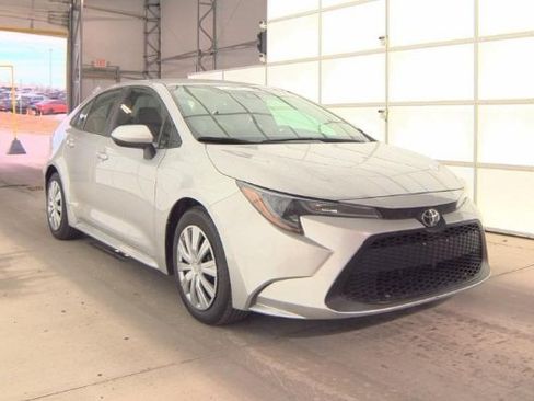 Used 2022 Toyota Corolla LE image 1