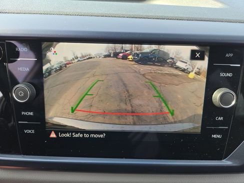 Used 2022 Volkswagen Taos SE image 27