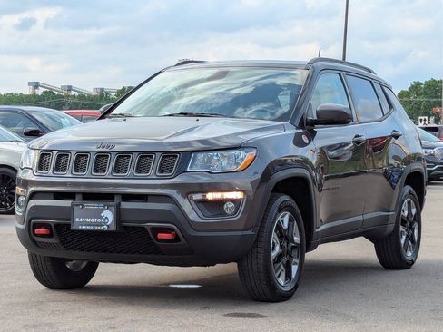 Used 2018 Jeep Compass Trailhawk w/ Leather Interior Group AWD/4WD image 5