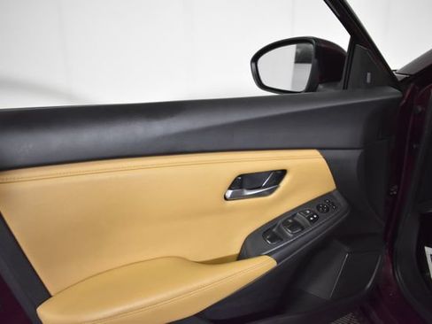 Used 2023 Nissan Sentra SV w/ SV Premium Package FWD image 7