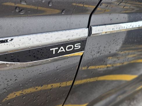 Used 2023 Volkswagen Taos S FWD image 11