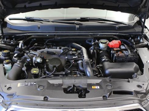 Used 2016 Ford Taurus SHO w/ Equipment Group 401A AWD/4WD image 28