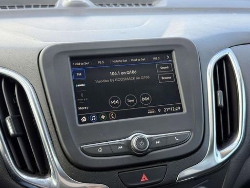 Used 2021 Chevrolet Equinox LT image 24