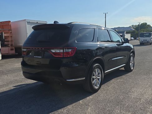 Used 2023 Dodge Durango SXT AWD/4WD image 7