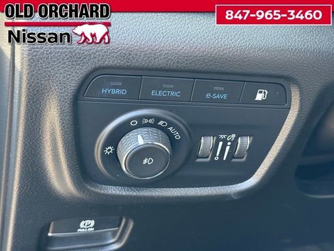 Used 2022 Jeep Grand Cherokee Limited 4xe w/ Luxury Tech Group II AWD/4WD image 12