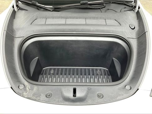 Used 2025 Tesla Model Y Performance AWD/4WD image 29