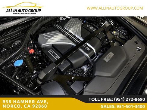 Used 2022 Rolls-Royce Cullinan w/ Dark Exterior Package image 30
