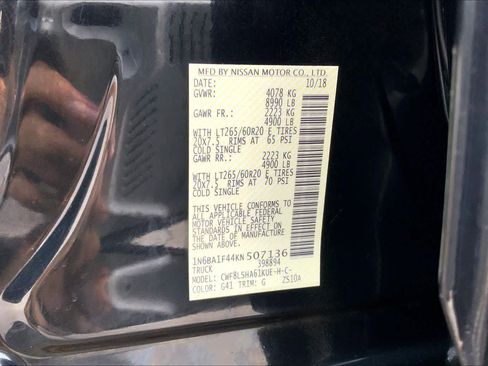 Used 2019 Nissan Titan SV w/ SV Convenience Package image 35