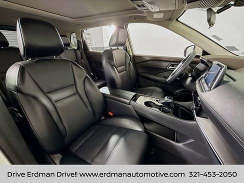 Certified 2021 Nissan Rogue SV w/ Premium Package image 24