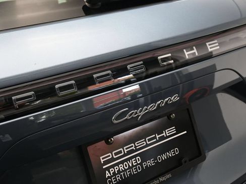Certified 2020 Porsche Cayenne AWD/4WD image 32