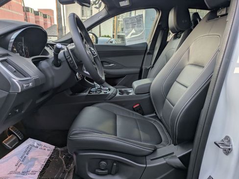 Used 2024 Jaguar E-PACE R-Dynamic SE image 15