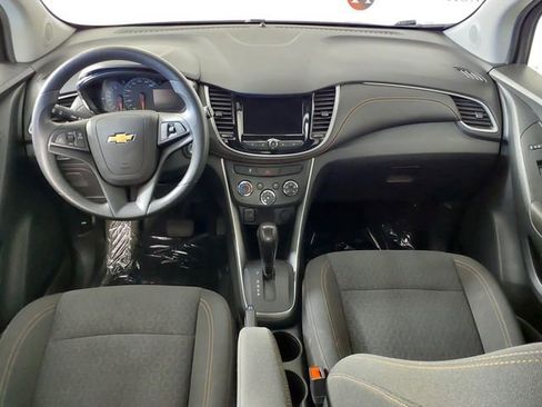 Used 2020 Chevrolet Trax LS w/ Tint and Cruise Package FWD image 12
