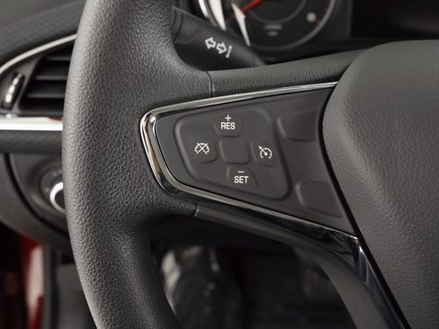 Used 2018 Chevrolet Cruze LT image 15