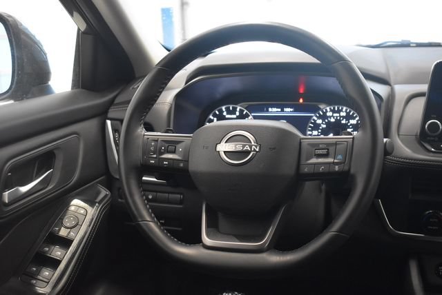 Used 2025 Nissan Rogue SV AWD/4WD image 24
