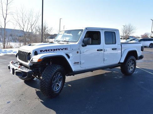 Used 2024 Jeep Gladiator Mojave image 11