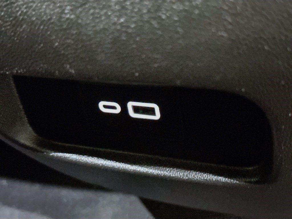 Used 2024 Cadillac XT5 Premium Luxury FWD image 40