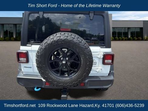 Used 2024 Jeep Wrangler Unlimited AWD/4WD image 6