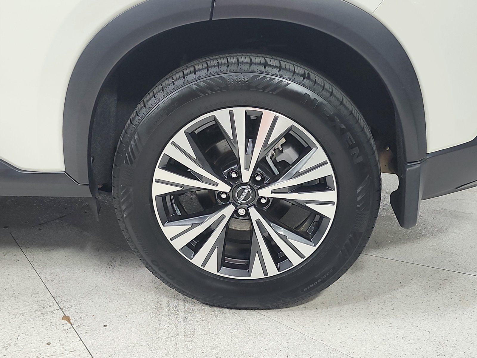 Used 2023 Nissan Rogue SV FWD image 44