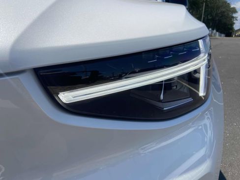 New 2026 Volvo XC40 B5 Plus w/ Protection Package Premier image 5
