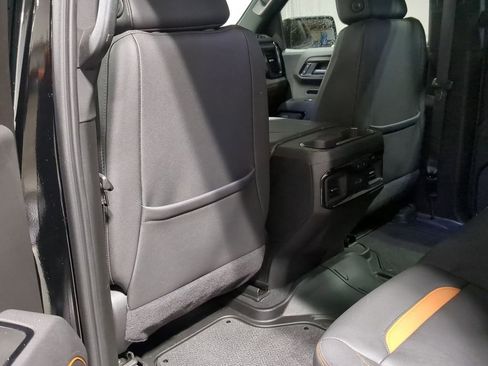 Used 2025 GMC Sierra 1500 AT4 w/ AT4 Preferred Package image 25