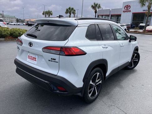 Certified 2025 Toyota Corolla Cross XSE AWD w/ Convenience Package image 5