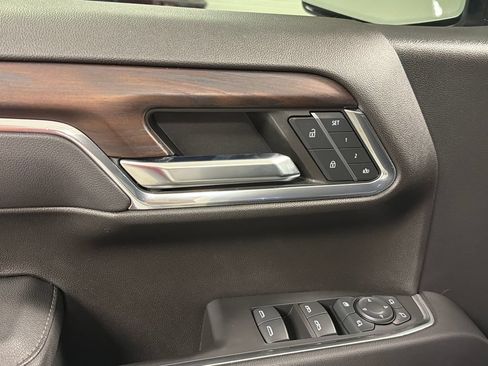 Used 2023 GMC Sierra 1500 SLT AWD/4WD image 22