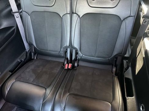 Used 2022 Jeep Grand Cherokee L Altitude image 20