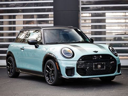 New 2026 MINI Cooper S image 1