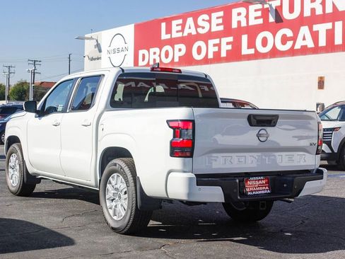 Used 2024 Nissan Frontier SV w/ SV Convenience Package image 7