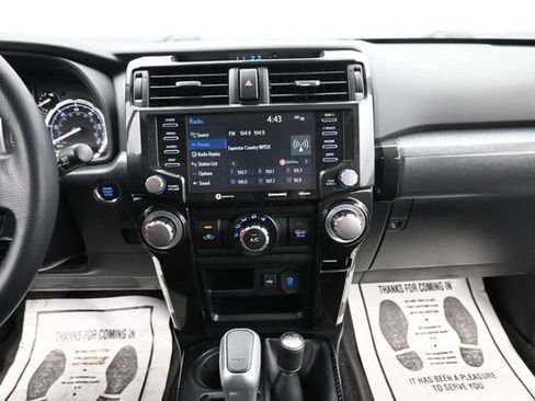 Used 2022 Toyota 4Runner TRD Off-Road Premium AWD/4WD image 20
