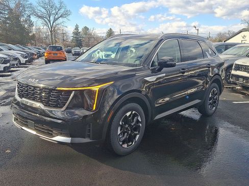 New 2026 Kia Sorento S w/ S Panoramic Sunroof Package image 3