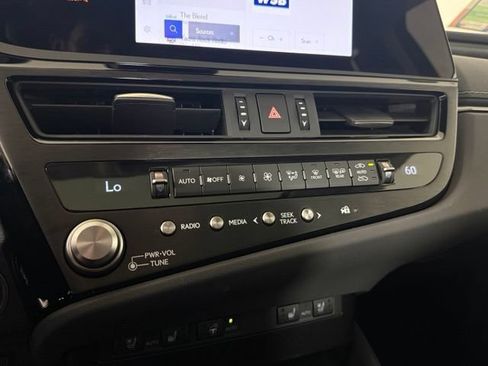 Used 2025 Lexus ES 350 w/ Premium Package FWD image 24